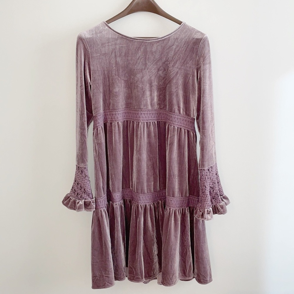 EASEL Mauve Crushed Velvet Dress With Crochet Lace Details Size Small